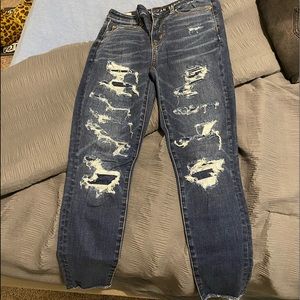 american eagle skinny jeans. covered rips